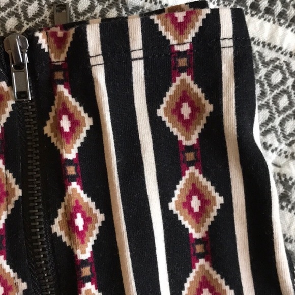 Aztec Print Leggings - Picture 5 of 6